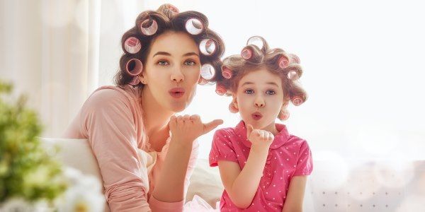 capelli ricci bigodini fai da te