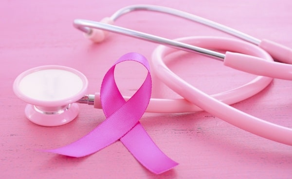 Tumore al seno: donne con mutazioni genetiche si ammalano prima
