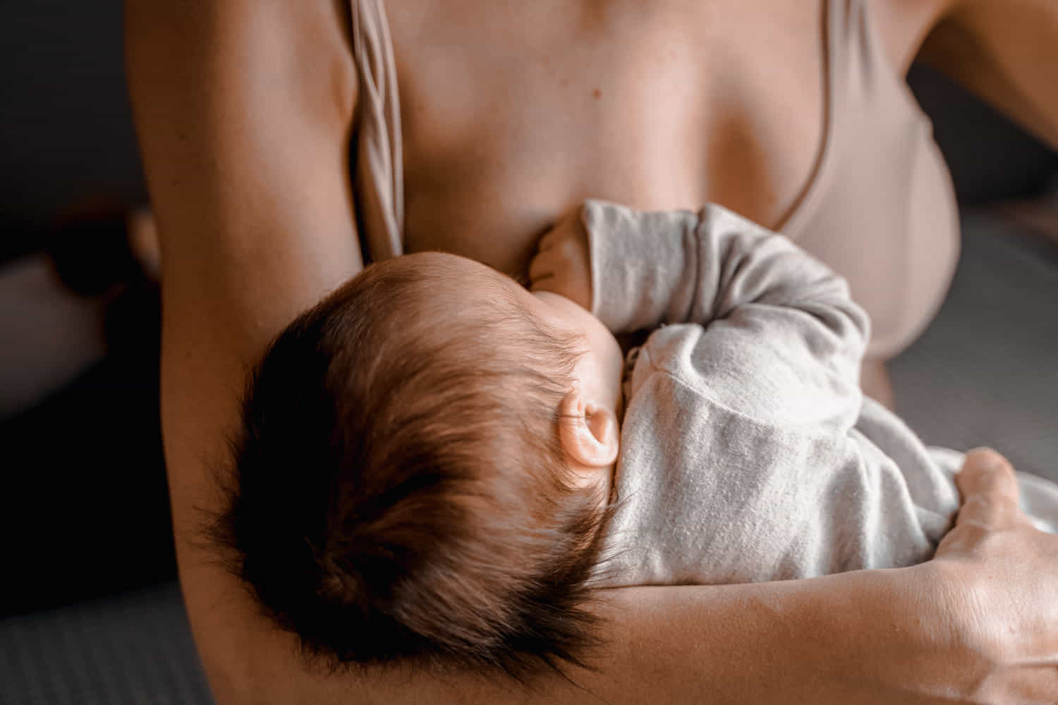 allattamento al seno nutrimento per l'anima