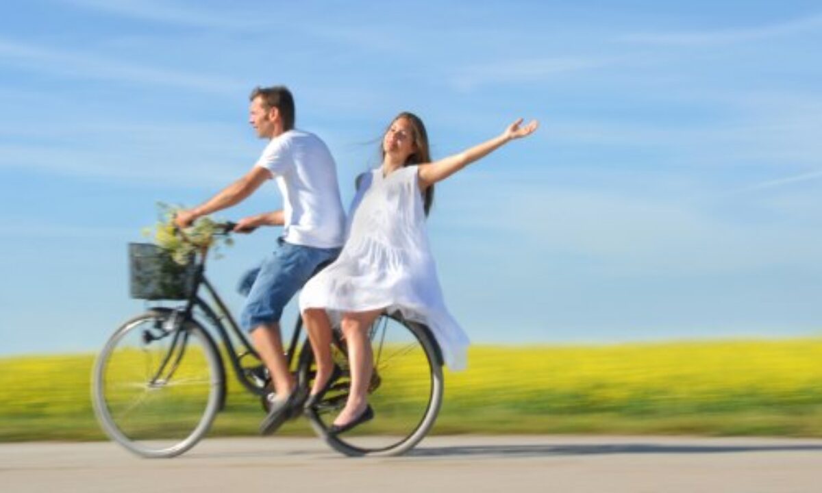 Addio pillole: i medici prescrivono passeggiate in bicicletta - WellMe
