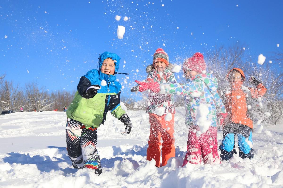 bambini aria aperta inverno