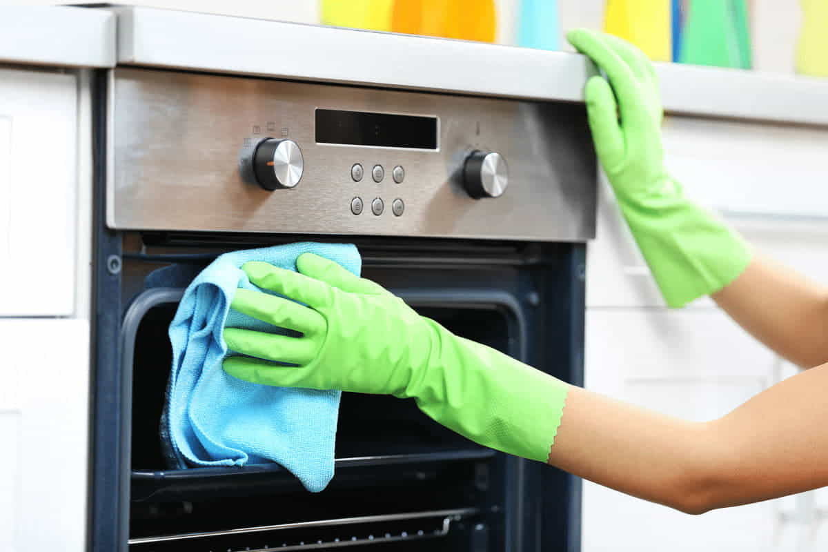come pulire il forno