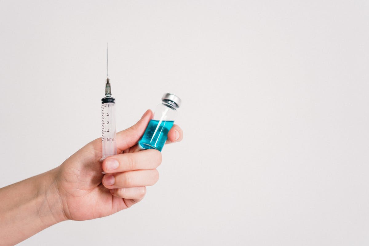 vaccino covid effetti collaterali
