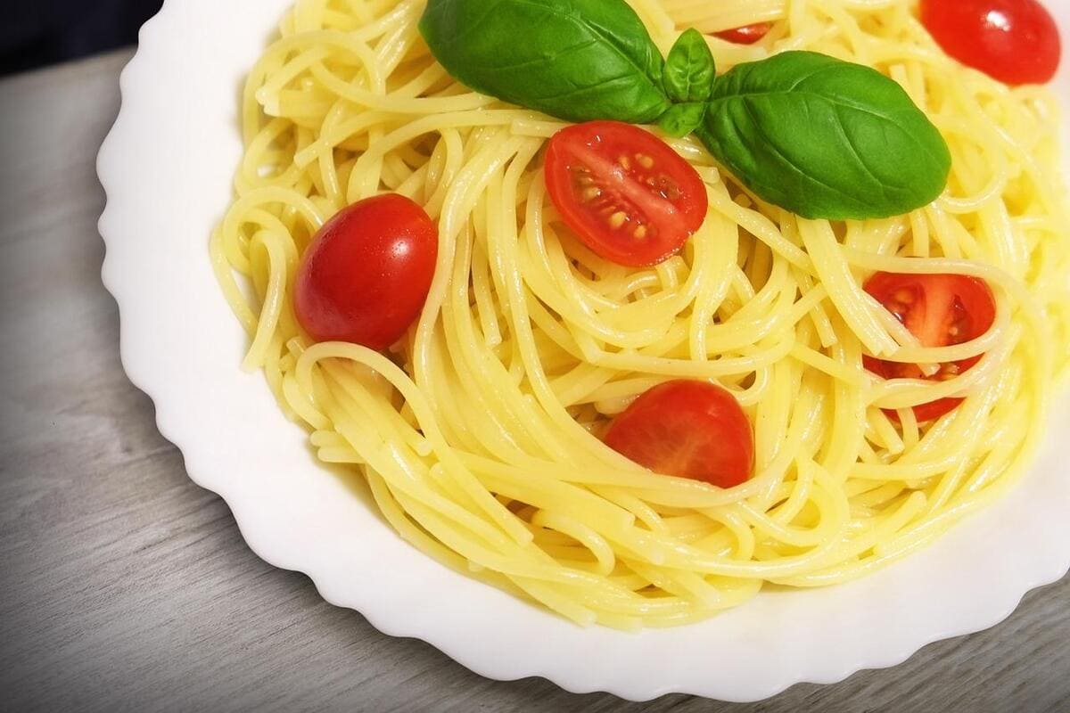 spaghetti aglio olio pomodorini