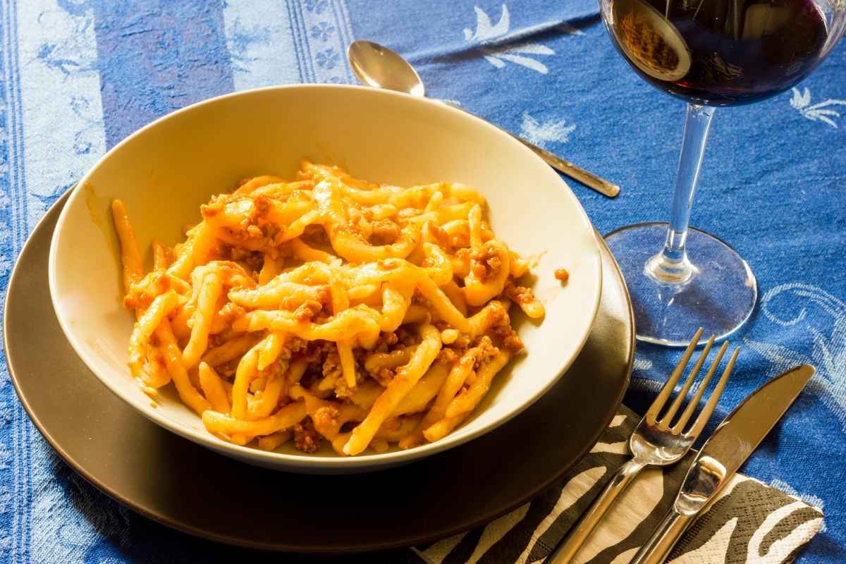 strozzapreti alla norcina