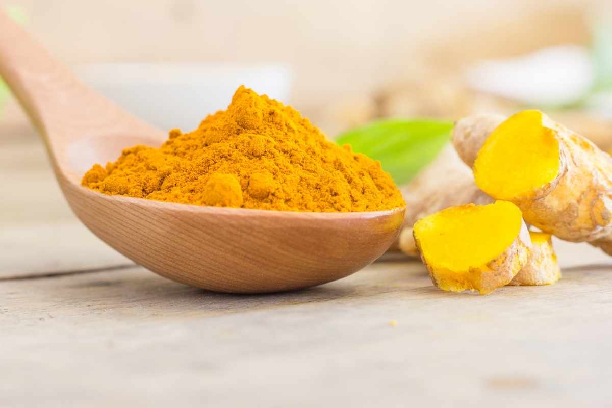 la curcuma fa male al fegato