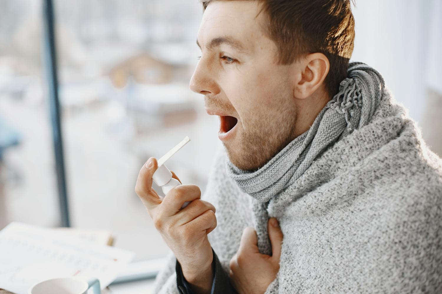 come dormire con il mal di gola