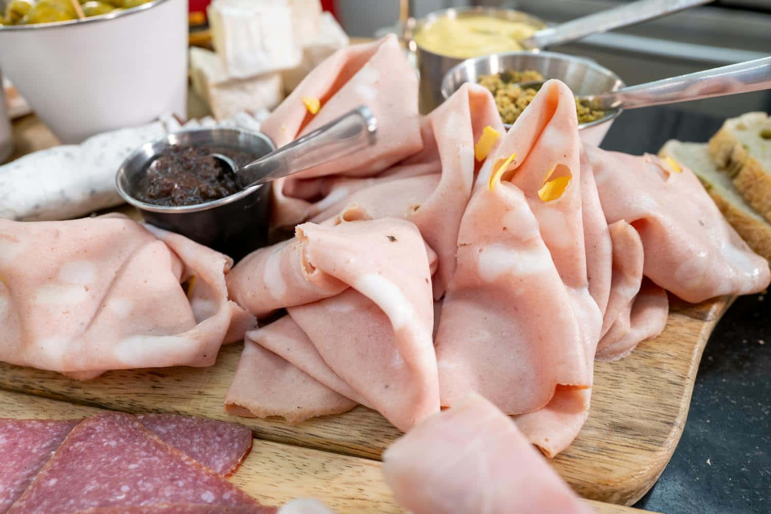 perché la mortadella ha i pistacchi