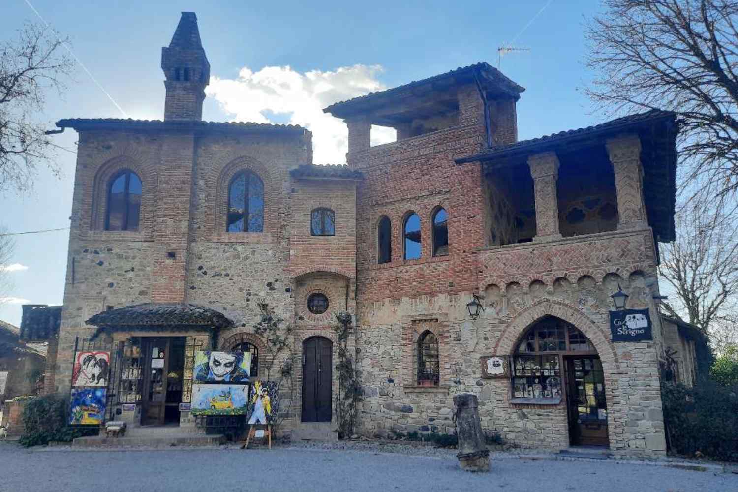 Ho visitato Grazzano Visconti, il borgo “magico”. Fedele ricostruzione medievale, grazie all’Emporio Stregato e alle atmosfere in stile Hogsmeade, è imperdibile per i fan di Harry Potter