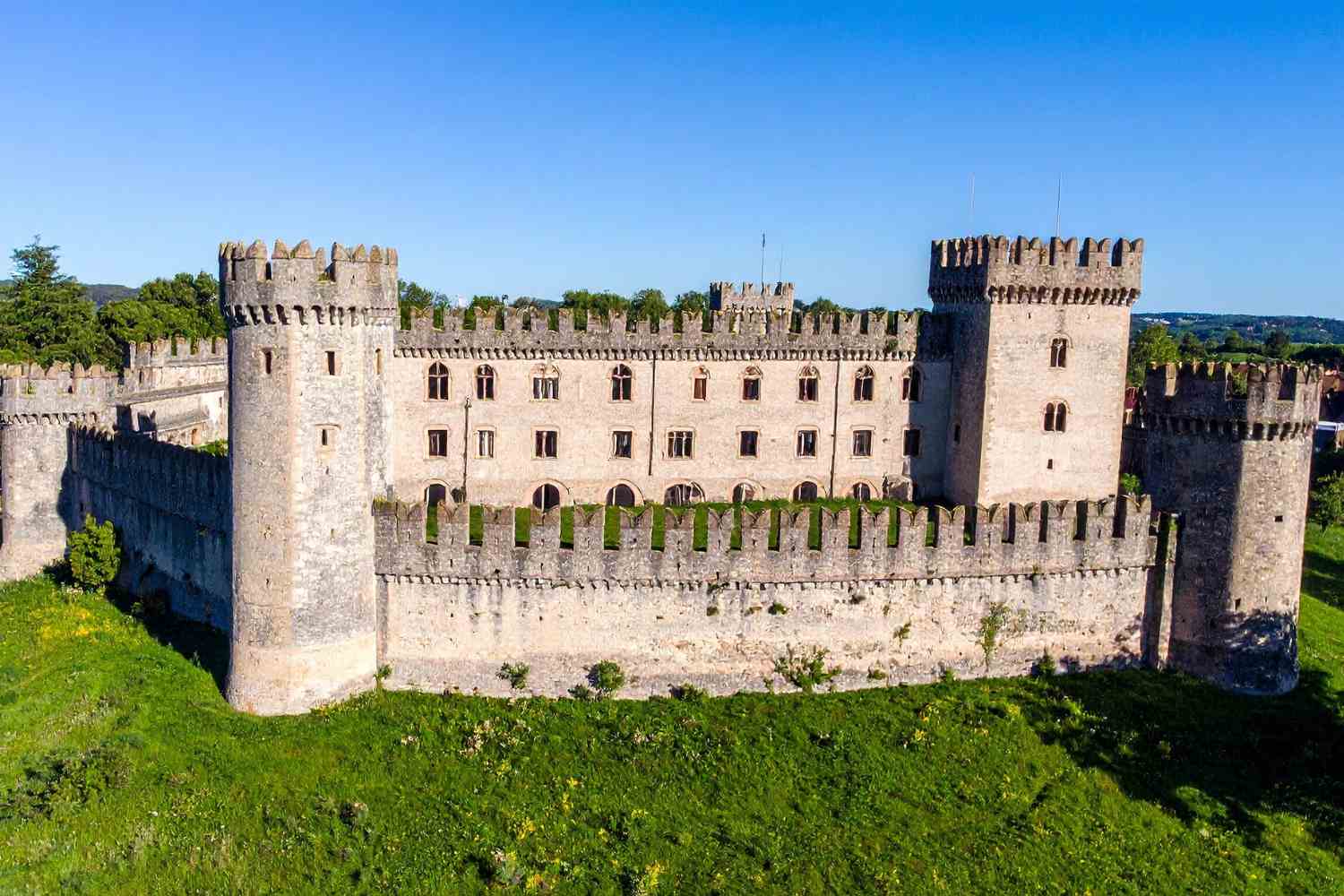 castello scaligero di sirmione