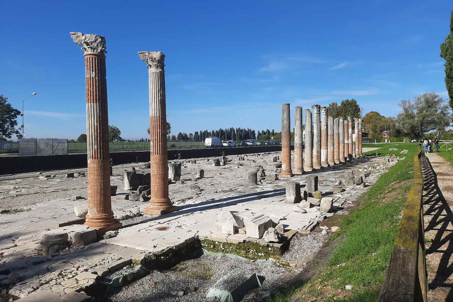 Una giornata ad Aquileia tra mosaici romani, Basilica UNESCO e antichi resti imperiali in uno dei siti più affascinanti d’Italia: un tuffo nella storia del Friuli Venezia Giulia