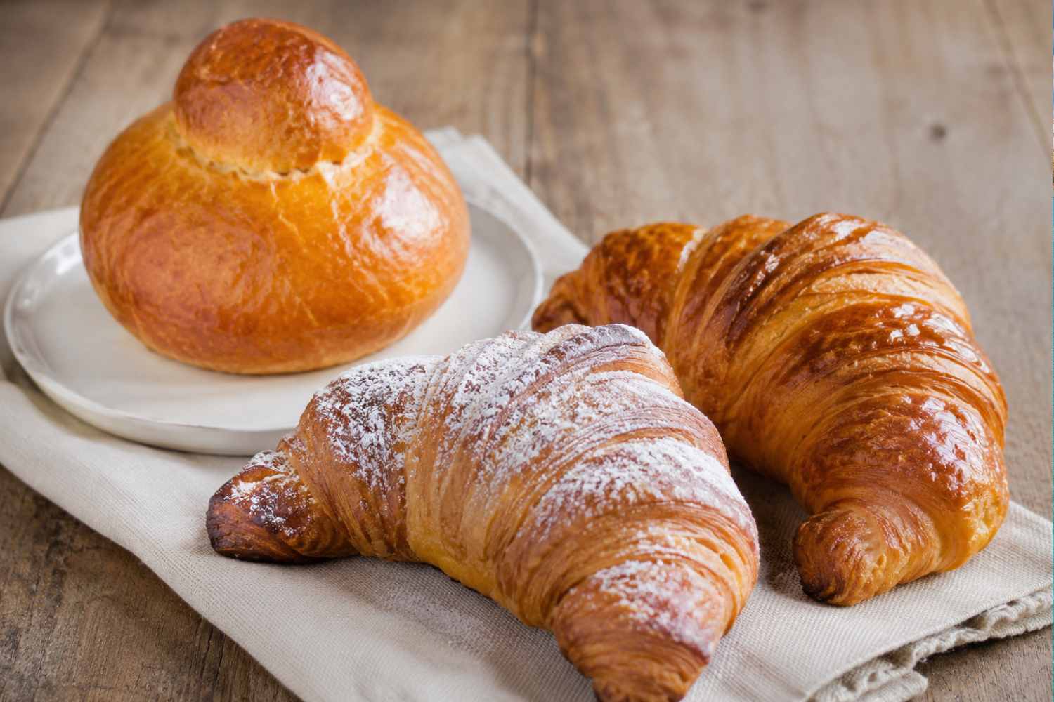 brioche, cornetto, croissant