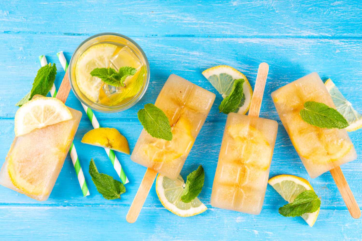 La ricetta rinfrescante dei ghiaccioli limone e menta: bastano 4 ingredienti per preparare una merenda super dissetante e genuina!
