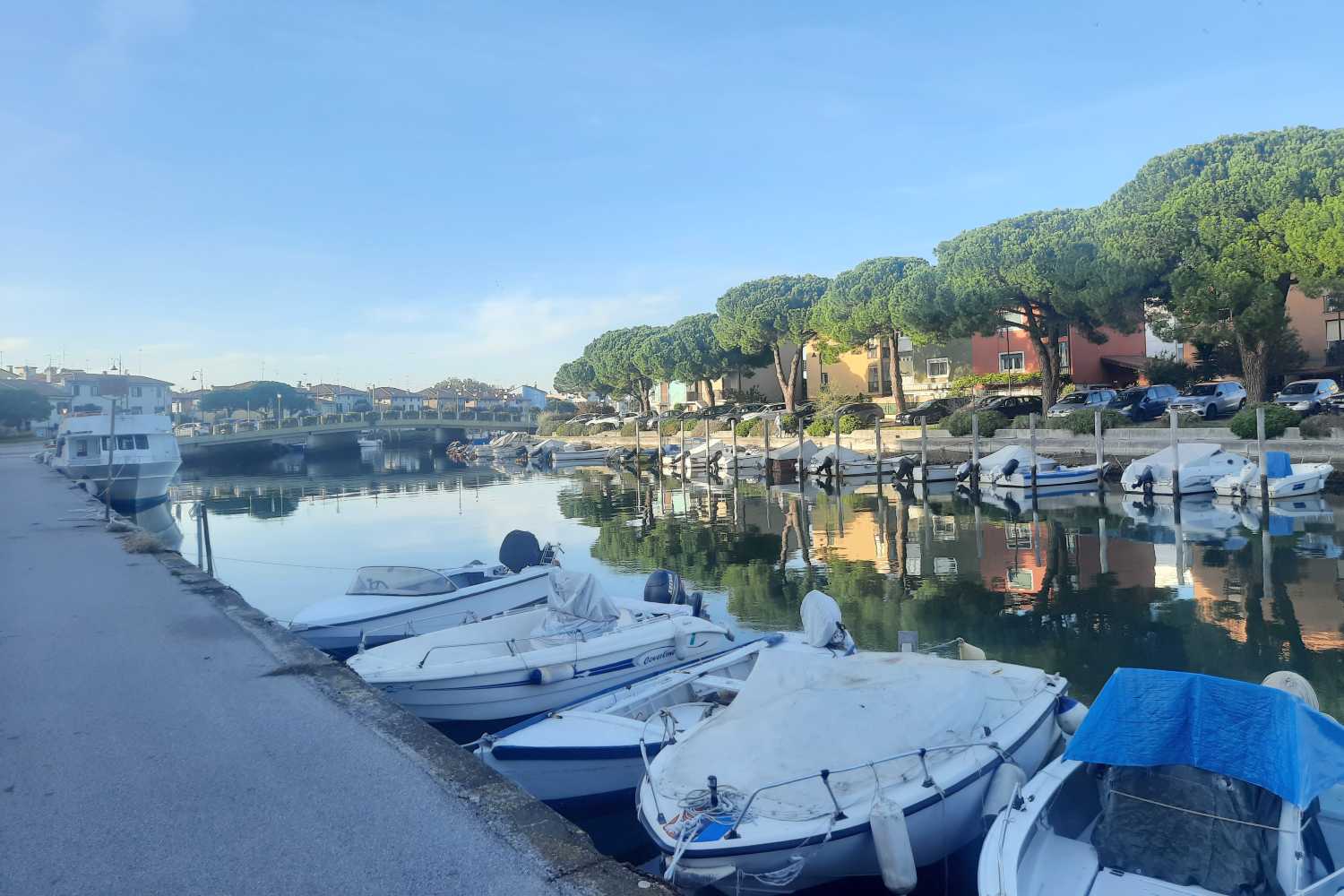 Cosa vedere a Grado: il racconto del nostro viaggio tra il centro storico veneziano con la maestosa Basilica di Sant'Eufemia, i canali della laguna e le spiagge della pineta